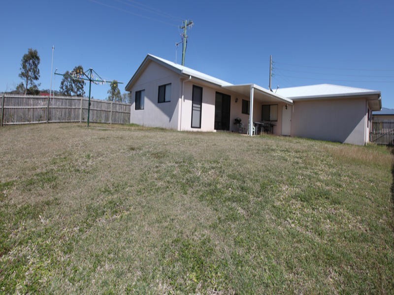 15 Willespie Place, New Auckland QLD 4680