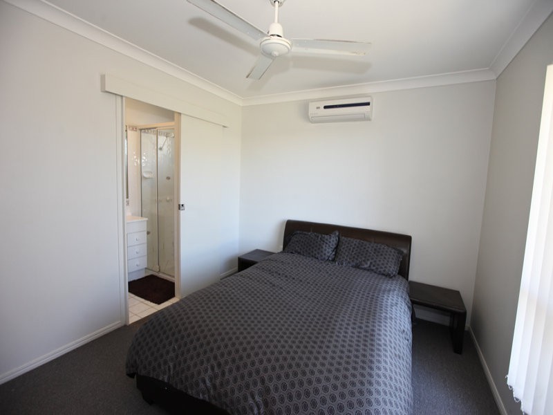 15 Willespie Place, New Auckland QLD 4680