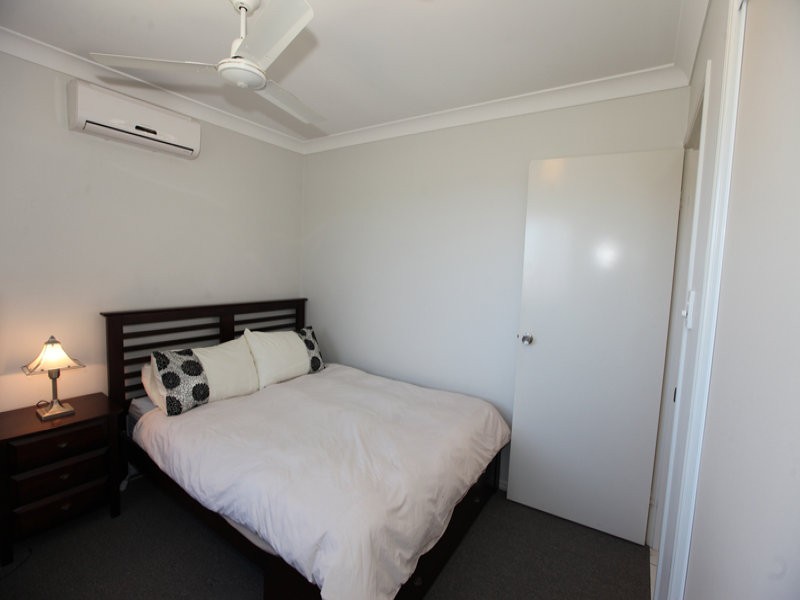 15 Willespie Place, New Auckland QLD 4680