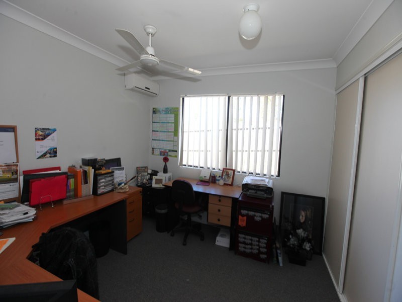 15 Willespie Place, New Auckland QLD 4680