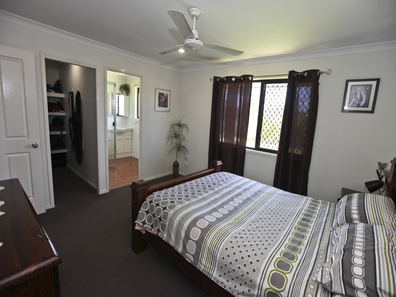 35 Cavella Drive, Glen Eden QLD 4680