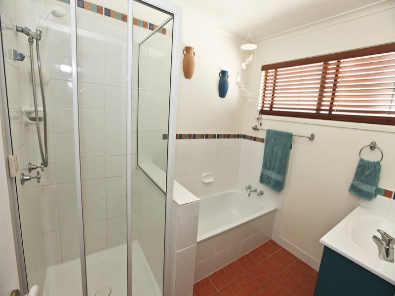 7 Carinya Drive, Clinton QLD 4680