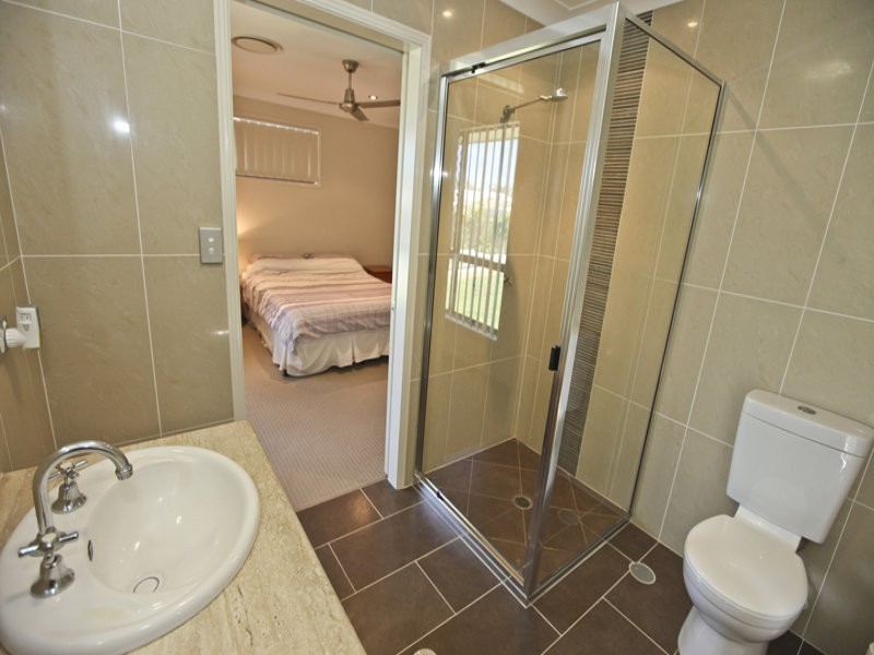 113 Penda Avenue, New Auckland QLD 4680