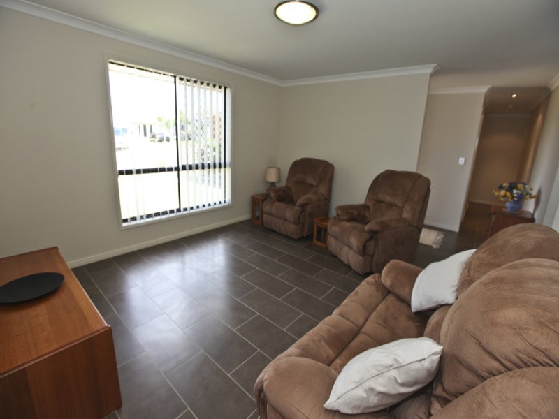 113 Penda Avenue, New Auckland QLD 4680