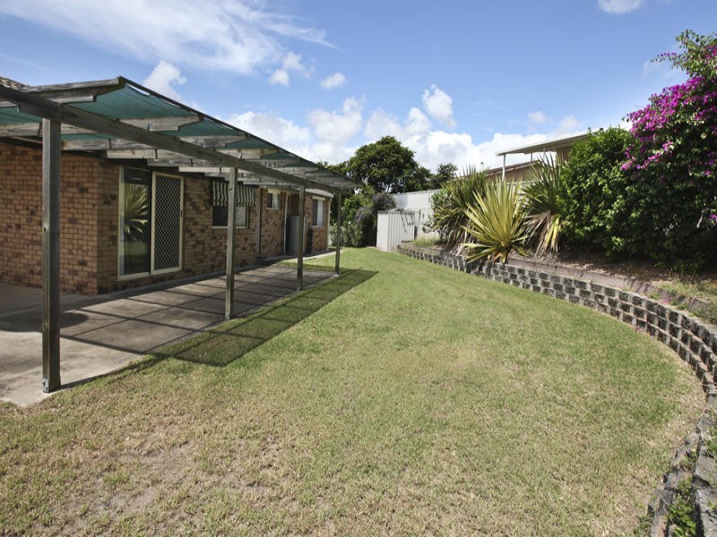 7A Daniel Drive, New Auckland QLD 4680