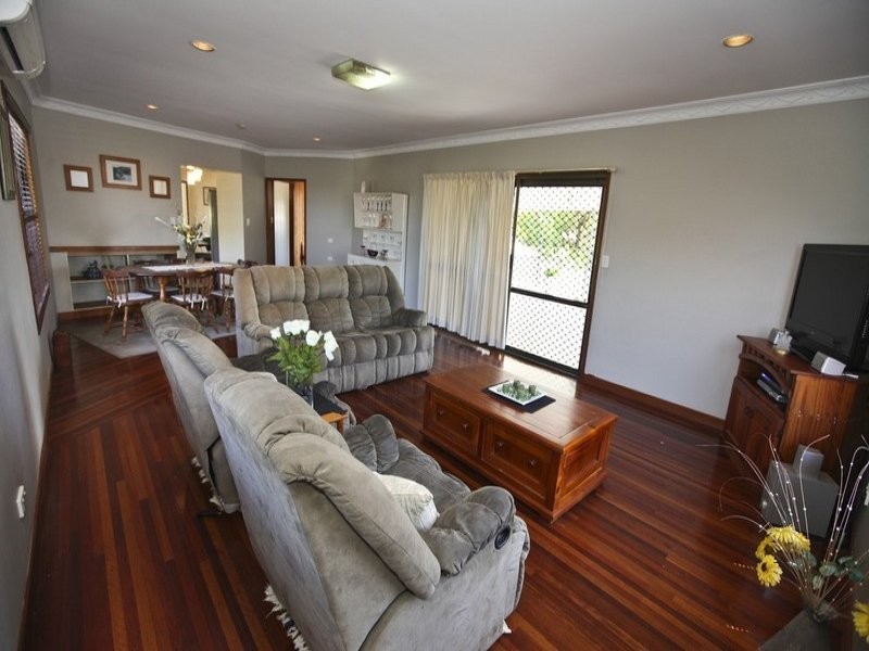 21 Bell Street, Barney Point QLD 4680