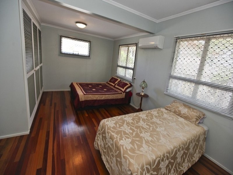 21 Bell Street, Barney Point QLD 4680