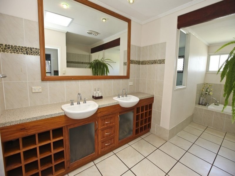 21 Bell Street, Barney Point QLD 4680