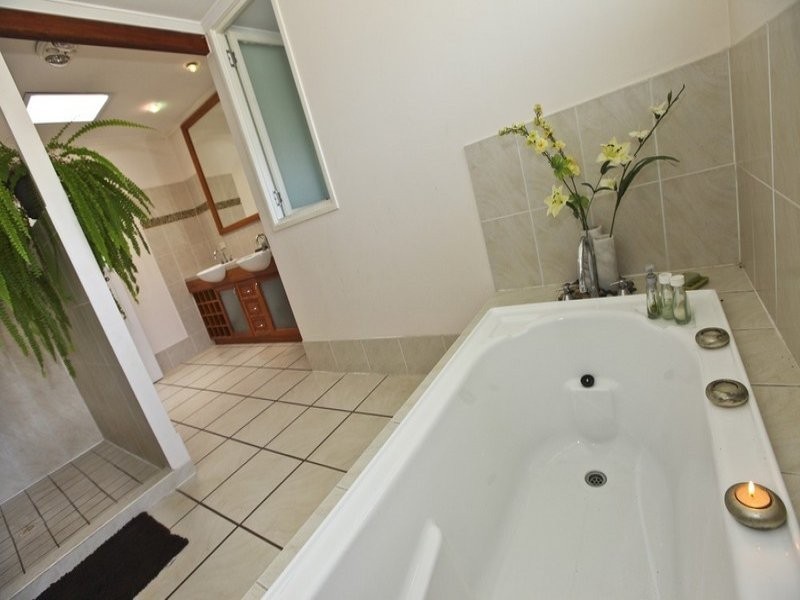 21 Bell Street, Barney Point QLD 4680