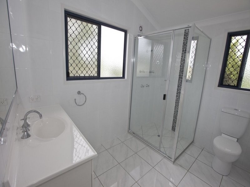 31 Herbertson Street, West Gladstone QLD 4680