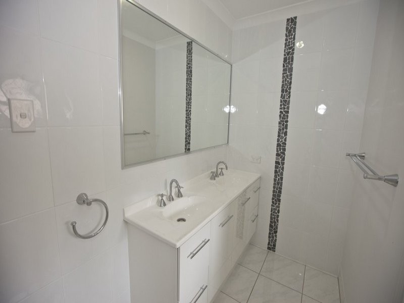 31 Herbertson Street, West Gladstone QLD 4680
