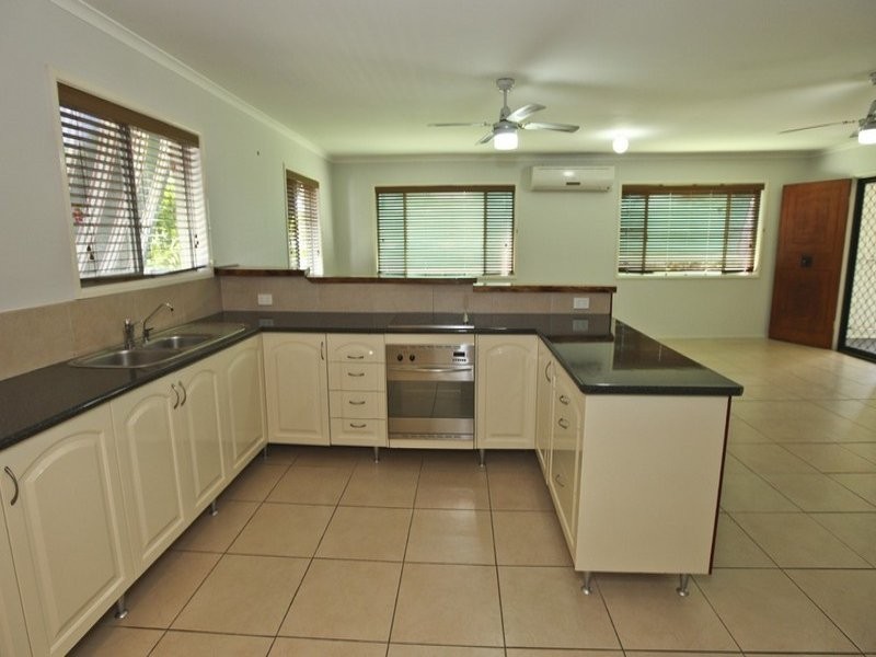 15 Streeter Street, Clinton QLD 4680