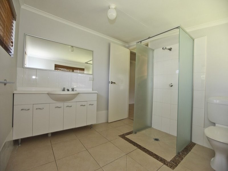 15 Streeter Street, Clinton QLD 4680