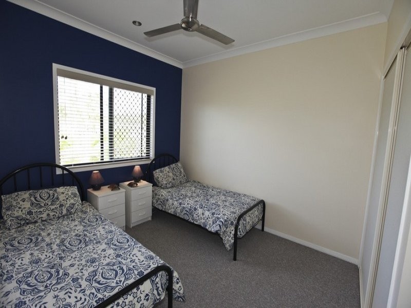 6 Observatory Place, New Auckland QLD 4680