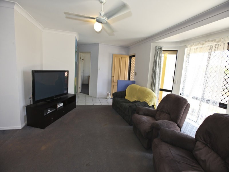 5 Karamea Close, Clinton QLD 4680