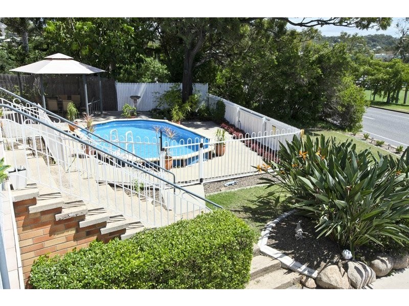 21 Bell Street, Barney Point QLD 4680