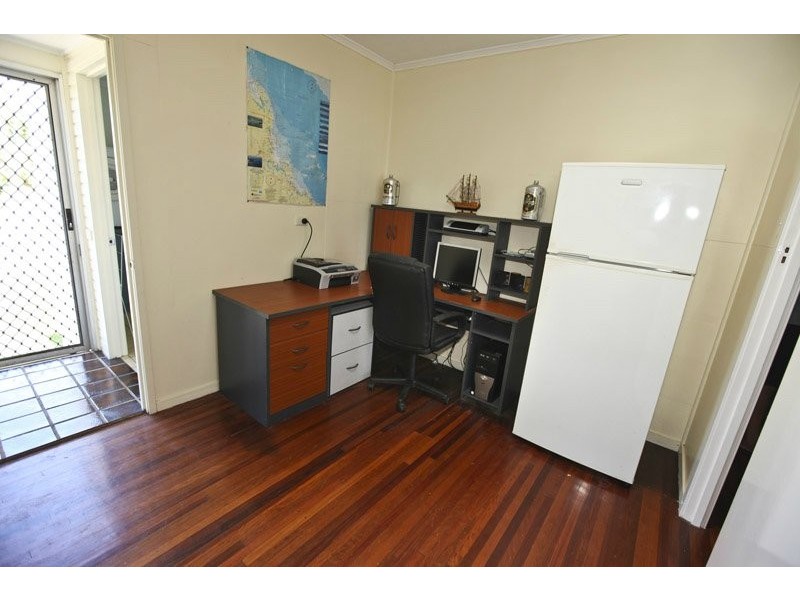 21 Bell Street, Barney Point QLD 4680