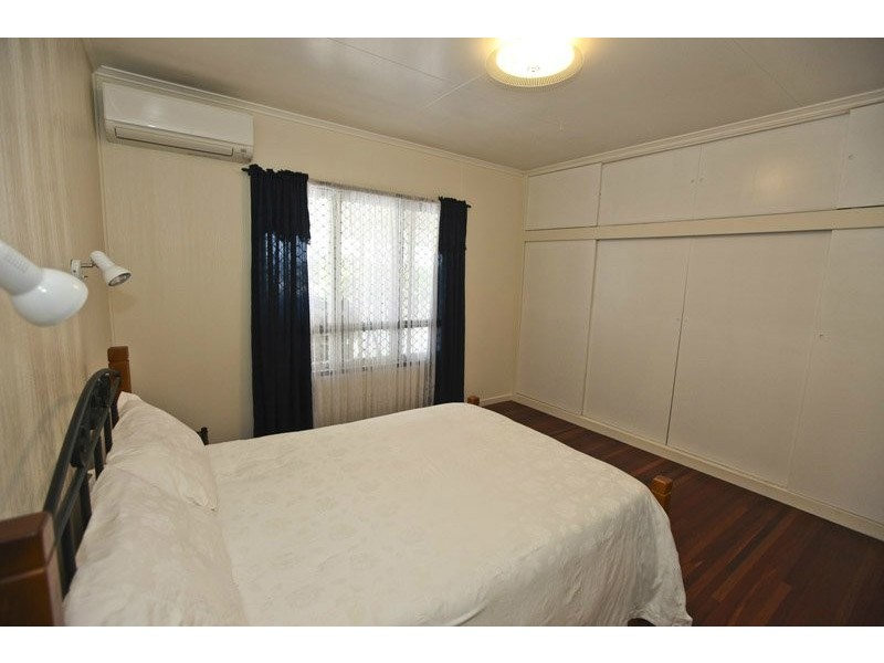 21 Bell Street, Barney Point QLD 4680