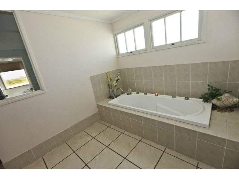 21 Bell Street, Barney Point QLD 4680