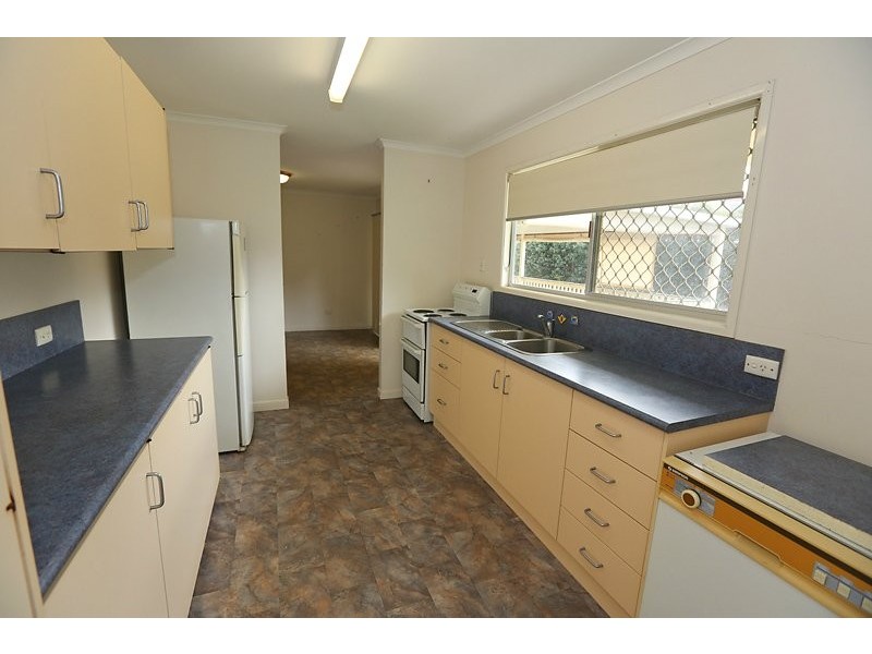 4 WITNEY STREET, Telina QLD 4680