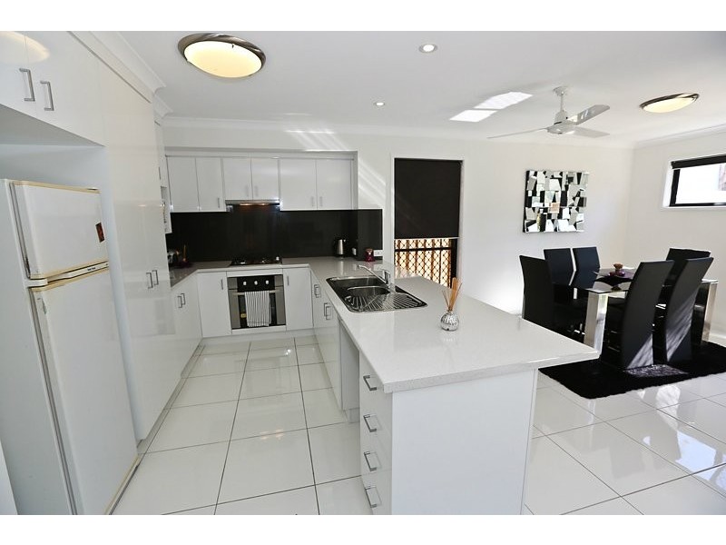 26 CHRISTINA RD, Clinton QLD 4680