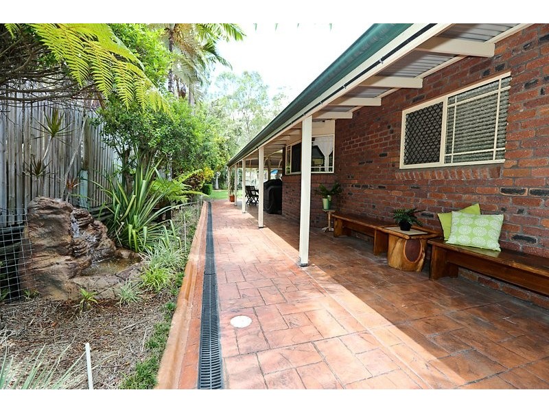 130 J Hickey Avenue, Clinton QLD 4680