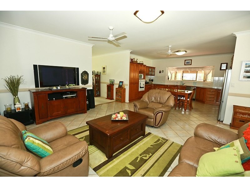 130 J Hickey Avenue, Clinton QLD 4680