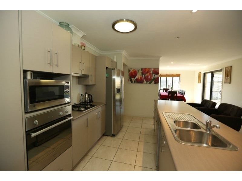 17 Central Avenue, Calliope QLD 4680