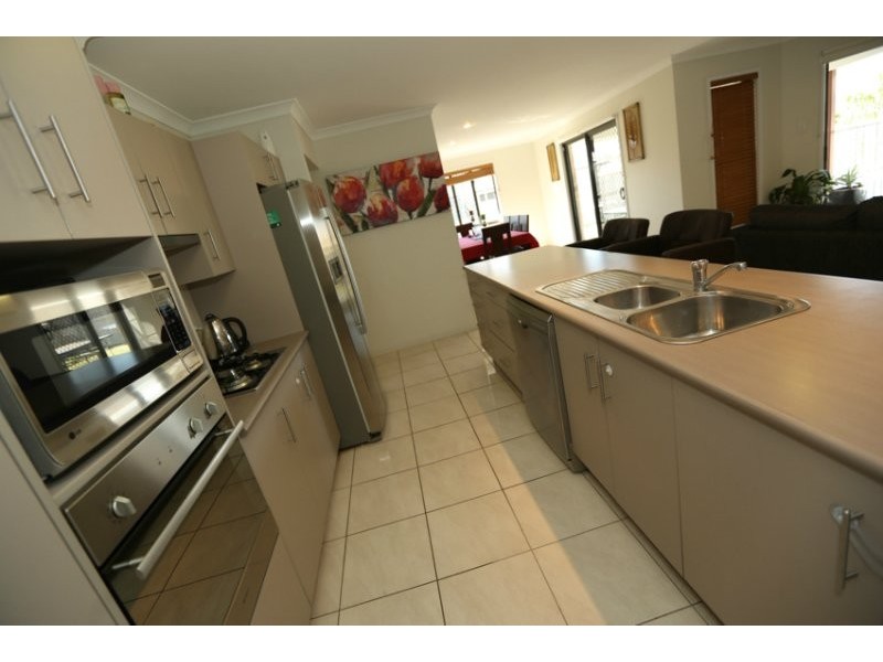 17 Central Avenue, Calliope QLD 4680