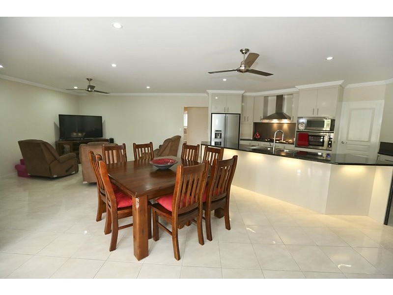 10 Beaver Avenue, South Gladstone QLD 4680