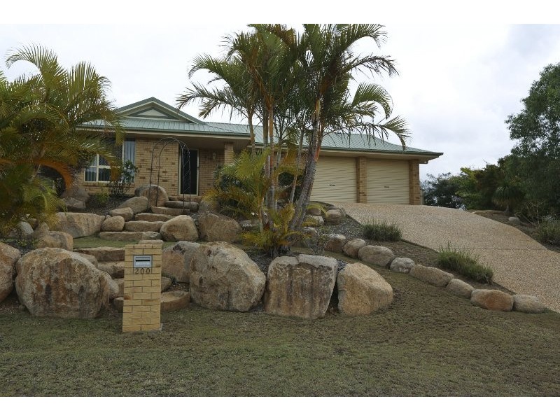 200 J Hickey Avenue, Clinton QLD 4680
