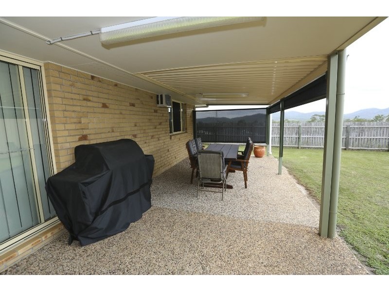 200 J Hickey Avenue, Clinton QLD 4680