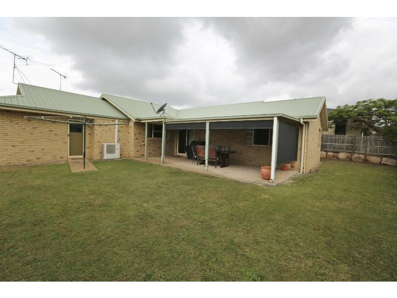 200 J Hickey Avenue, Clinton QLD 4680