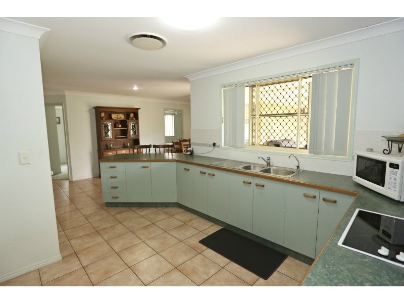 200 J Hickey Avenue, Clinton QLD 4680
