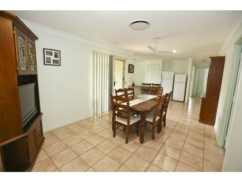 200 J Hickey Avenue, Clinton QLD 4680