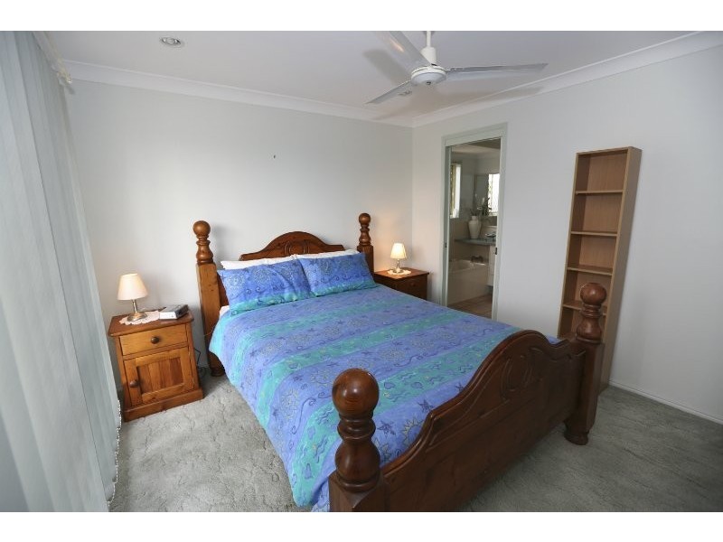 200 J Hickey Avenue, Clinton QLD 4680