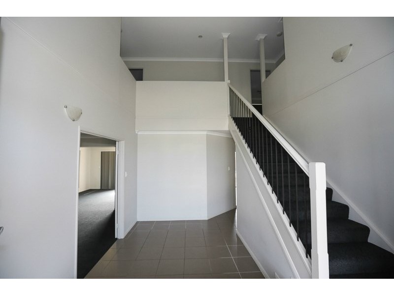 3 Llana Court, New Auckland QLD 4680