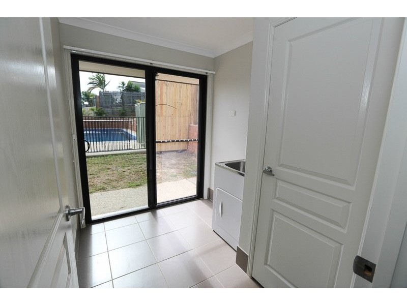 3 Llana Court, New Auckland QLD 4680