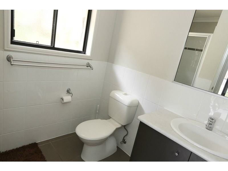 3 Llana Court, New Auckland QLD 4680