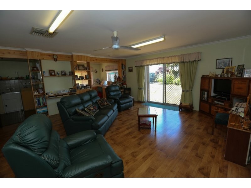 4 LAVINIA COURT, Clinton QLD 4680