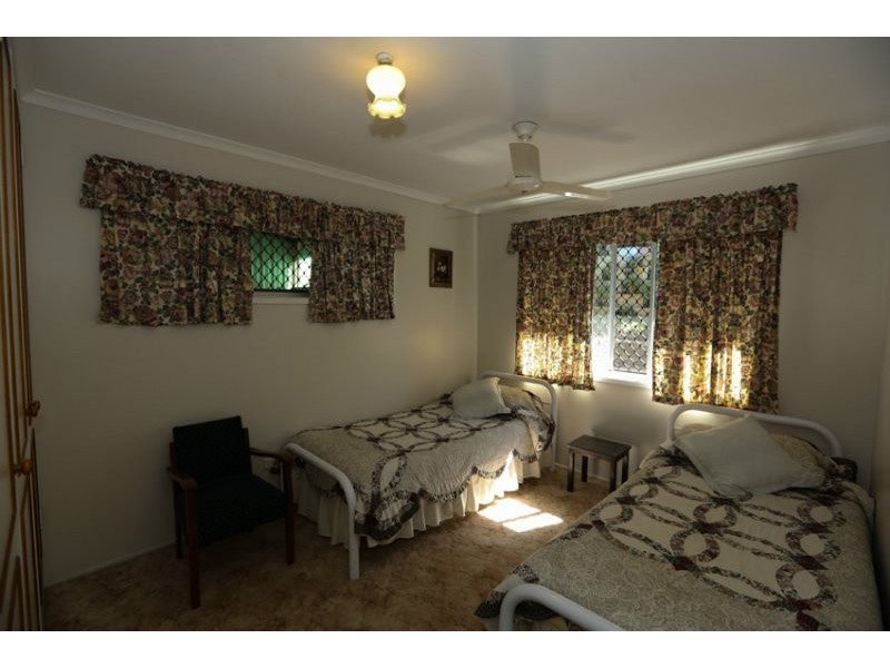 4 LAVINIA COURT, Clinton QLD 4680