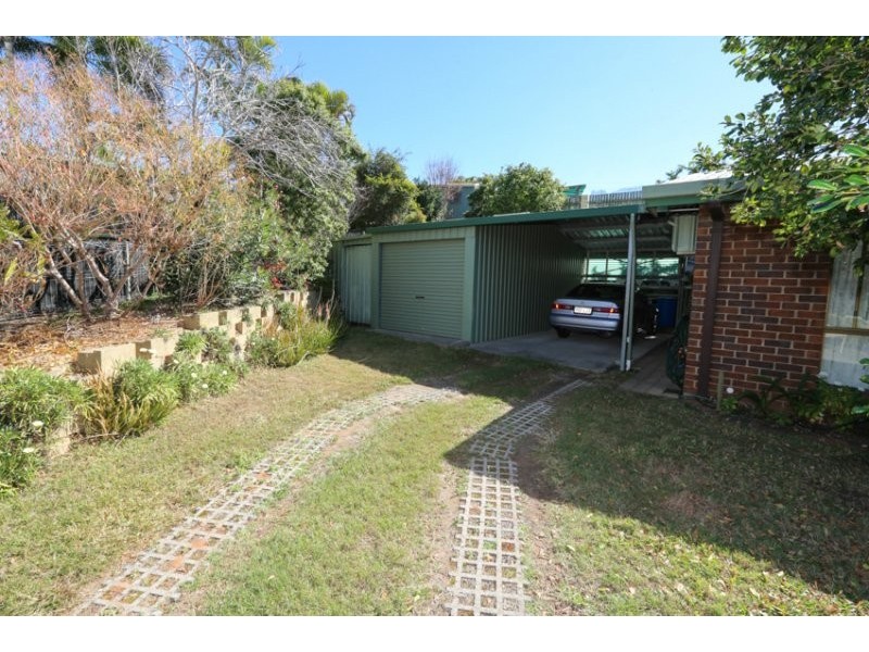 4 LAVINIA COURT, Clinton QLD 4680