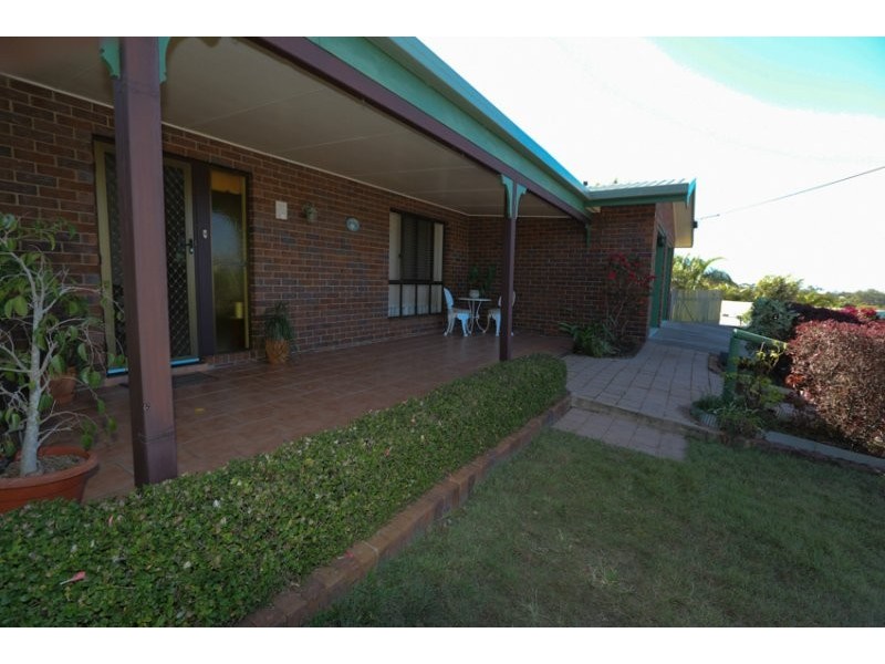 4 LAVINIA COURT, Clinton QLD 4680