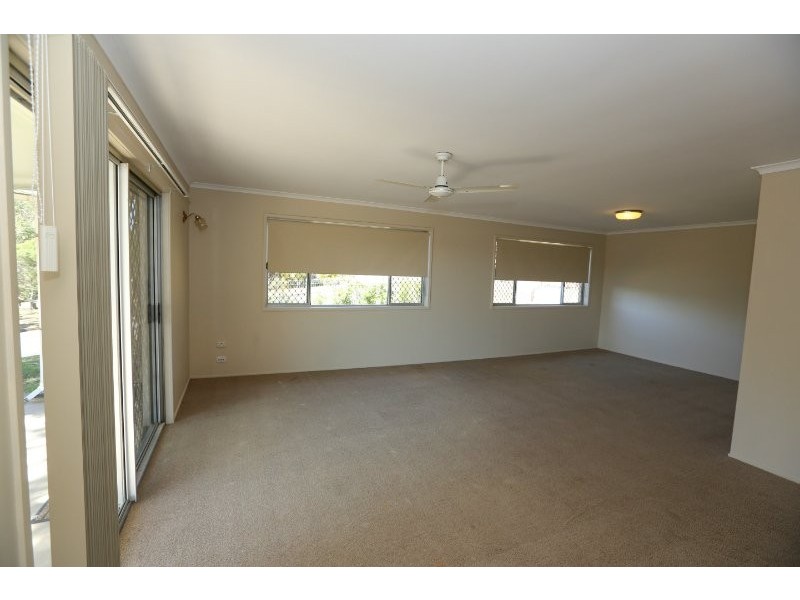 2 CAMBRIDGE CLOSE, Telina QLD 4680