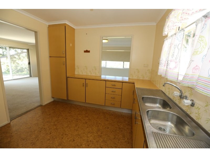 2 CAMBRIDGE CLOSE, Telina QLD 4680