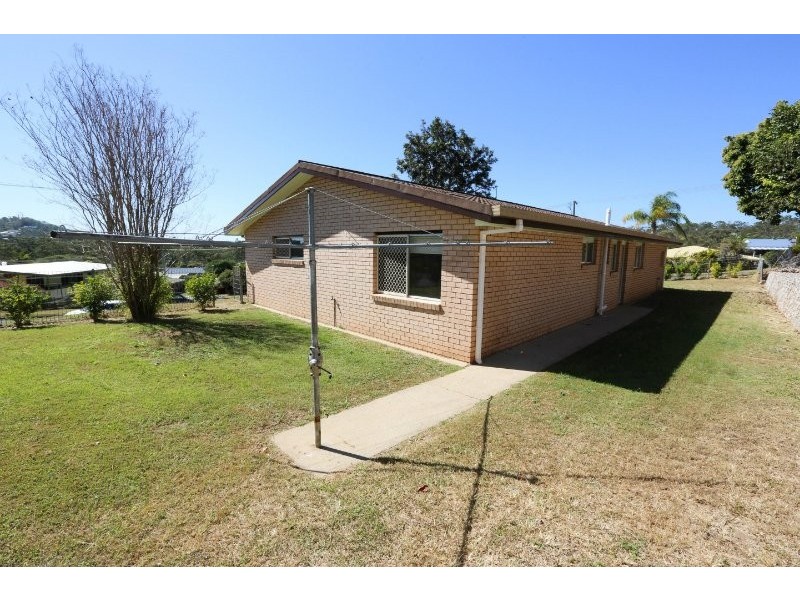 2 CAMBRIDGE CLOSE, Telina QLD 4680