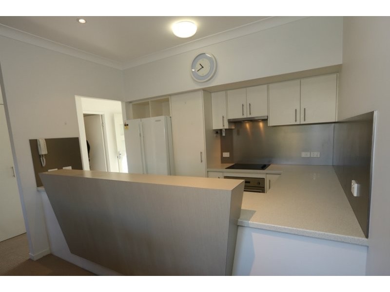 2/10 Nothling Street, New Auckland QLD 4680