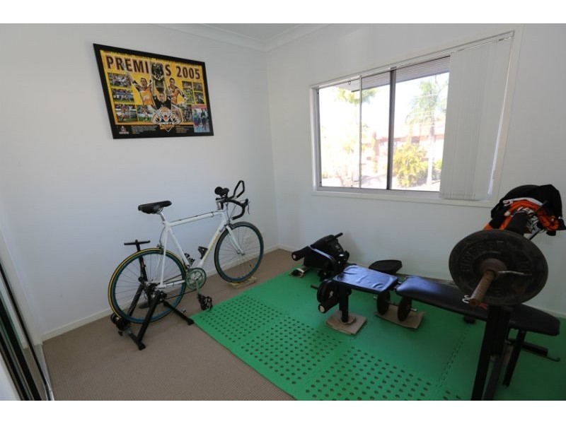 2/10 Nothling Street, New Auckland QLD 4680