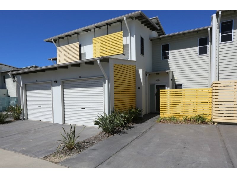 2/10 Nothling Street, New Auckland QLD 4680