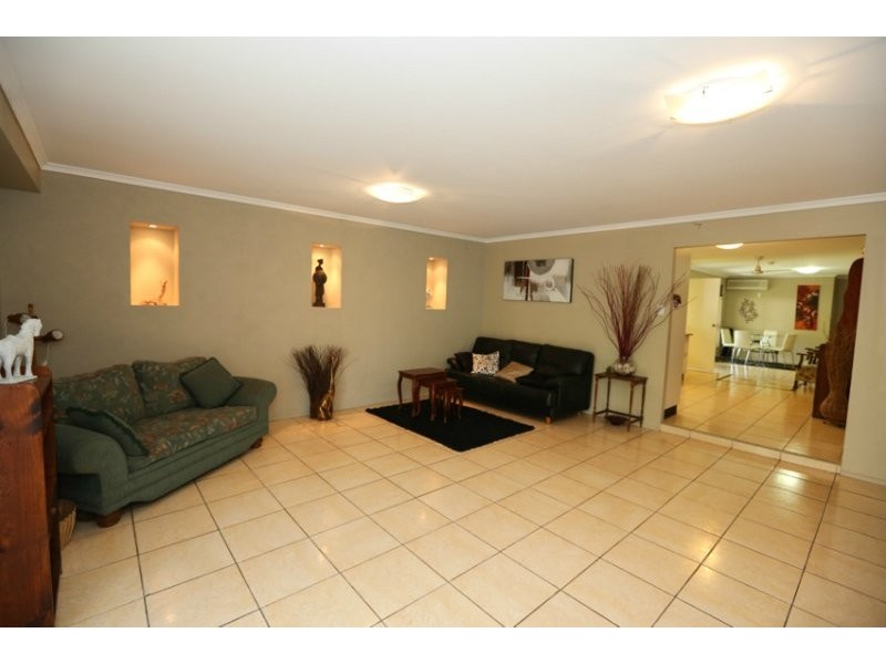 17 Windward Passage, South Gladstone QLD 4680